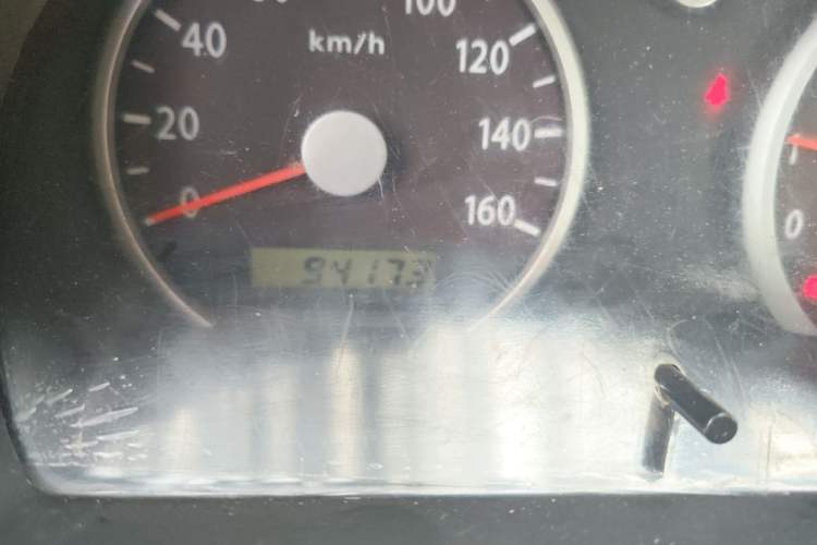 Used Suzuki Landy 2010 1.2L Manual Comfort Version – Sunshine Edition Odometer Close Up
