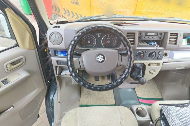 Used Suzuki Landy 2010 1.2L Manual Comfort Version – Sunshine Edition Steering Wheel