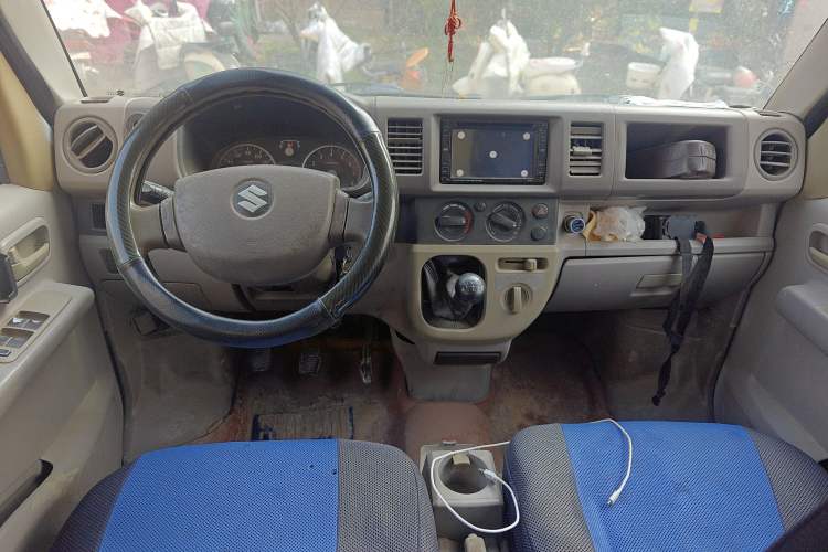 Used Suzuki Landy 2010 1.2L Manual Standard Edition – Sunshine Version Center Console