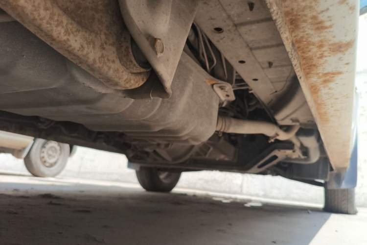 Used Suzuki Landy 2010 1.2L Manual Comfort Version – Sunshine Edition Chassis Rear Right