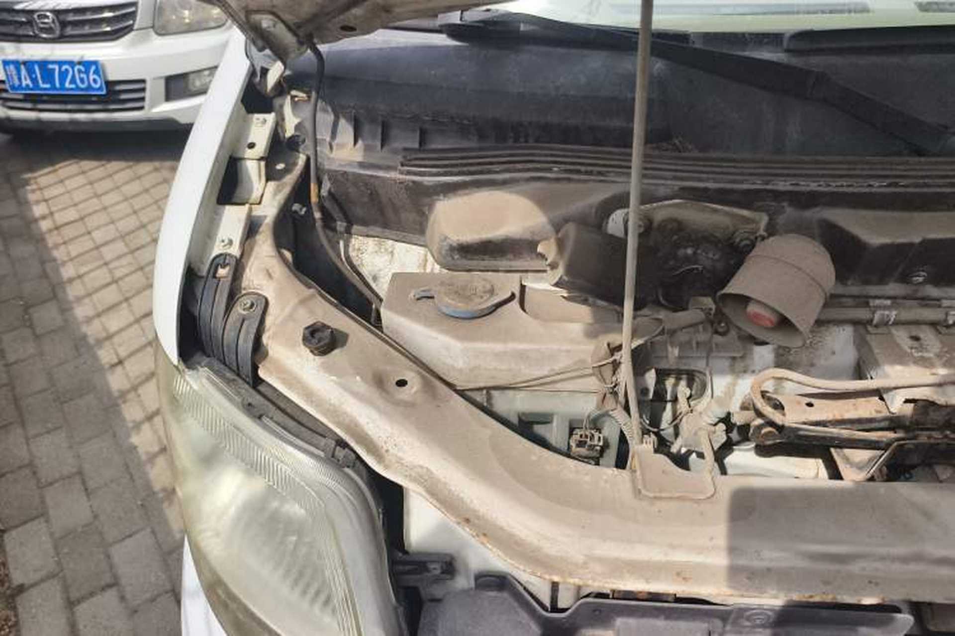 Used Suzuki Landy 2010 1.2L Manual Comfort Version – Sunshine Edition Engine Bay Right