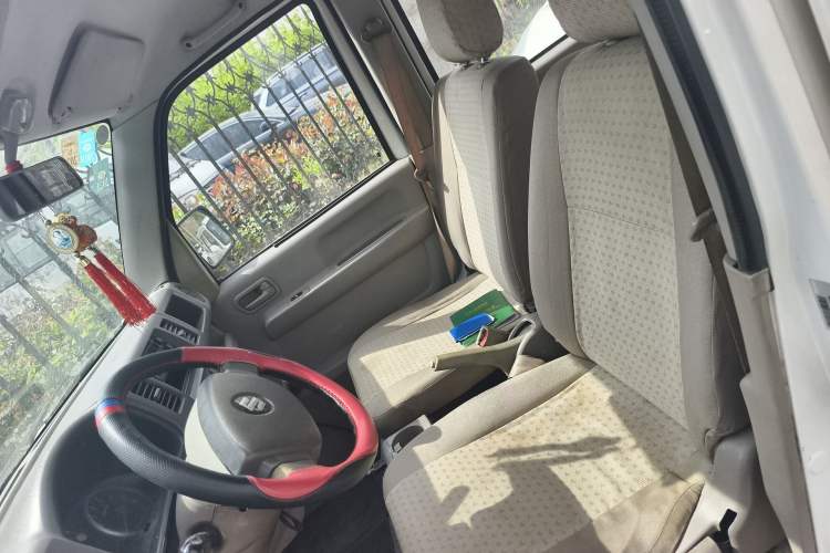 Used Suzuki Landy 2010 1.2L Manual Comfort Version – Sunshine Edition Left Front Seat