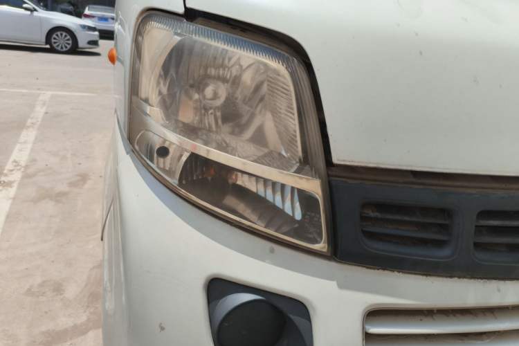 Used Suzuki Landy 2010 1.2L Manual Comfort Version – Sunshine Edition Right Front Headlight