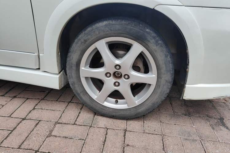 Used Suzuki Liana 2011 A+ Hatchback 1.4L Manual Luxury Type I Right Front Wheel Hub