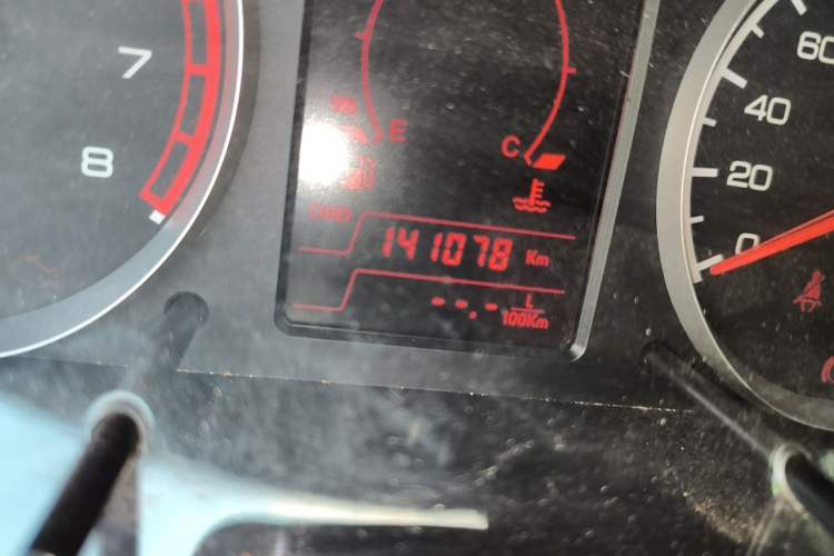 Used Suzuki Liana 2012 Hatchback 1.4 VVT Manual Luxury Model Odometer Close Up