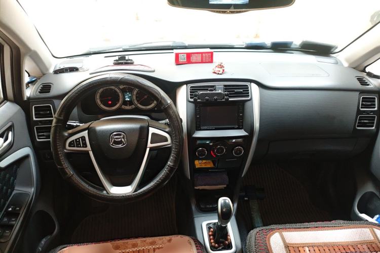 Used Suzuki Liana 2012 Hatchback 1.4 VVT Manual Luxury Model Center Console