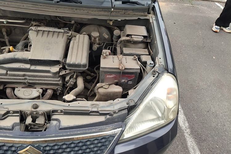 Used Suzuki Liana  Engine Bay Left