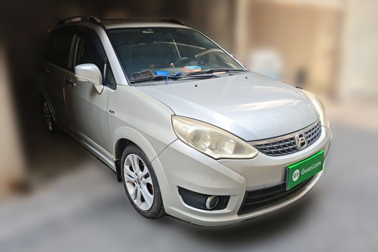 Used Suzuki Liana 2012 Hatchback 1.4 VVT Manual Luxury Model Front Right 45 Deg
