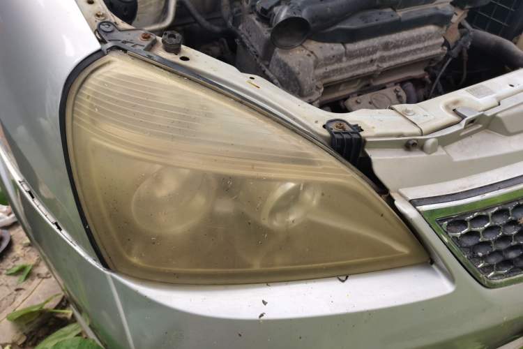 Used Suzuki Liana 2012 Hatchback 1.4 VVT Manual Comfort Model Right Front Headlight