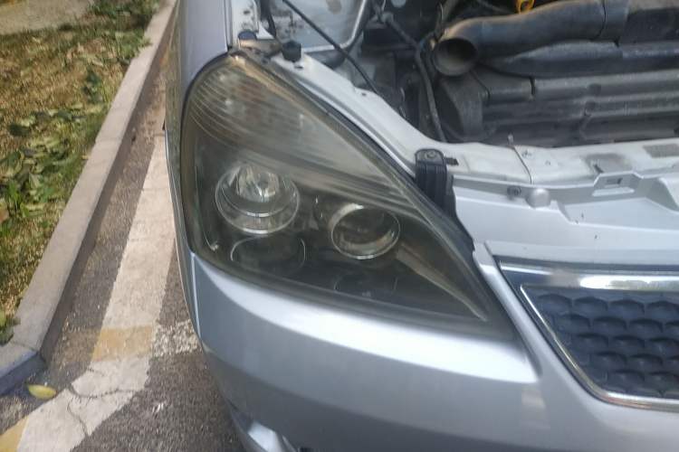 Used Suzuki Liana 2012 Hatchback 1.4 VVT Manual Luxury Model Right Front Headlight