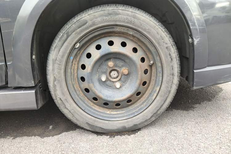 Used Suzuki Liana  Right Front Wheel Hub