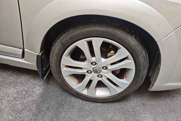 Used Suzuki Liana 2012 Hatchback 1.4 VVT Manual Luxury Model Right Front Wheel Hub
