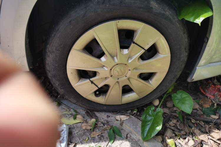 Used Suzuki Liana 2012 Hatchback 1.4 VVT Manual Comfort Model Right Front Wheel Hub