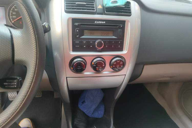 Used Suzuki Liana 2012 Hatchback 1.4 VVT Manual Luxury Model Audio And AC Panel