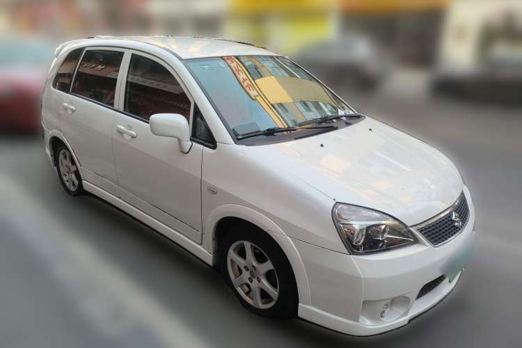 Used Suzuki Liana 2012 Hatchback 1.4 VVT Manual Luxury Model Front Right 45 Deg