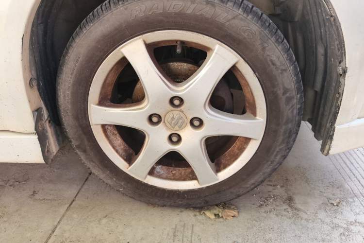 Used Suzuki Liana 2012 Sedan 1.4 VVT Manual Luxury Model Right Front Wheel Hub