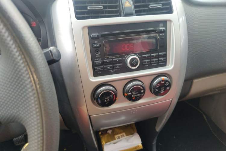 Used Suzuki Liana 2013 Hatchback 1.4L Manual Standard Model 2 Audio And AC Panel