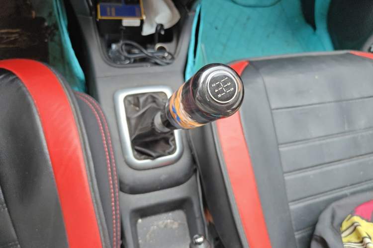Used Suzuki Liana 2013 Hatchback 1.4L Manual Standard Model A Gear Lever