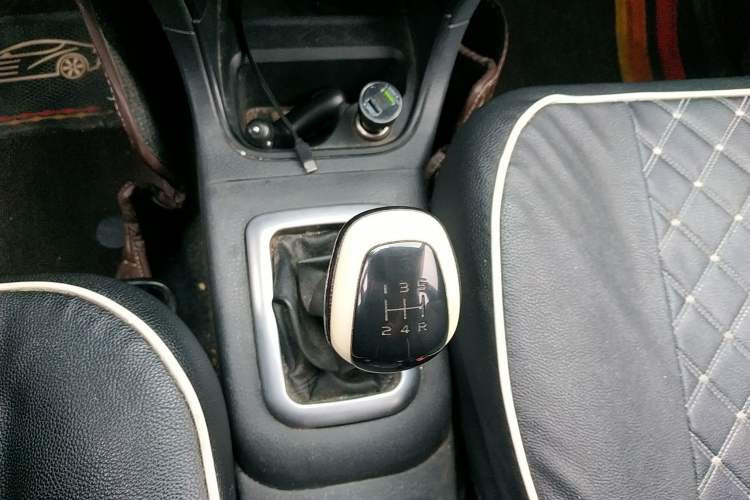 Used Suzuki Liana 2013 Hatchback 1.4L Manual Standard Model 2 Gear Lever