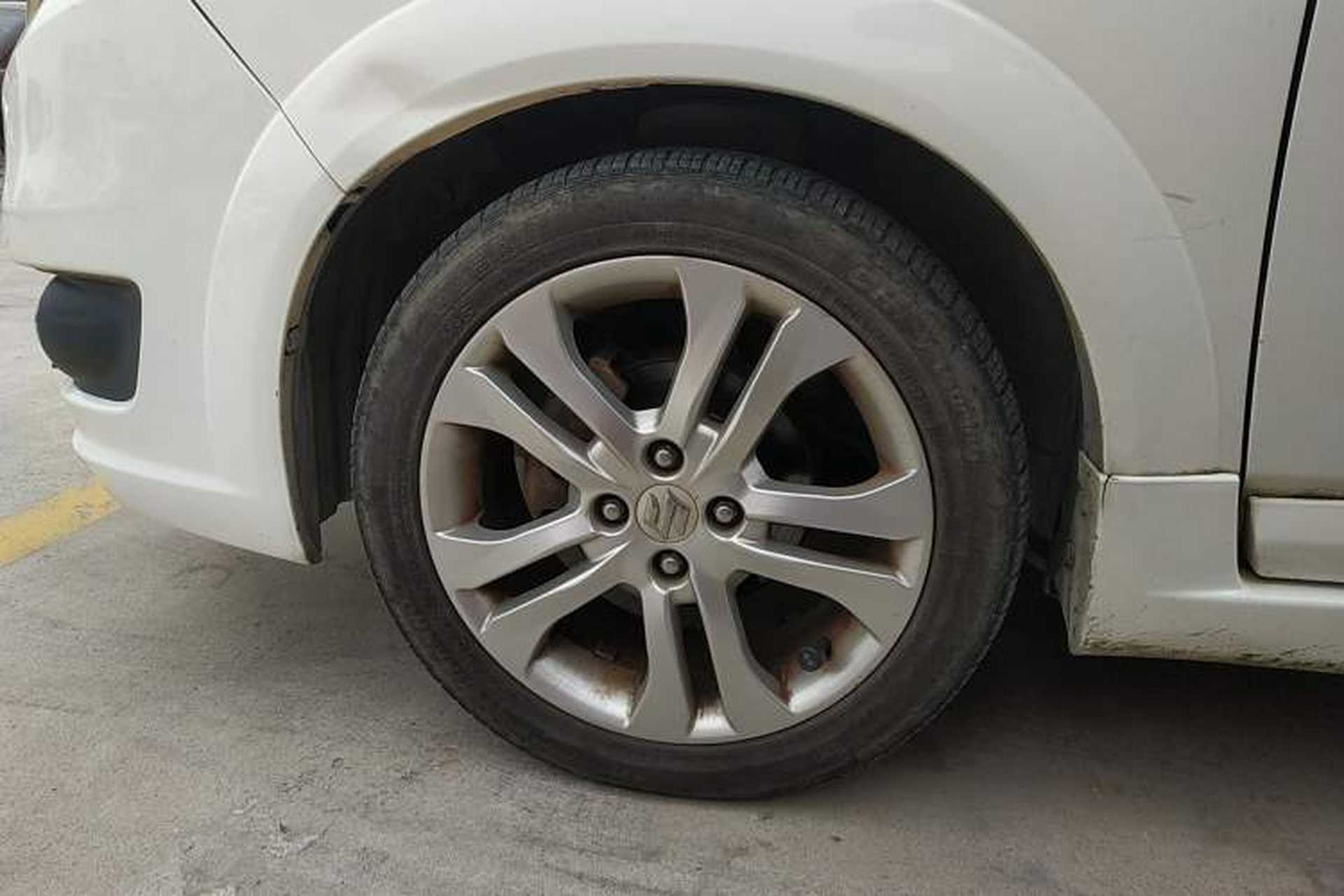Used Suzuki Liana 2013 Hatchback 1.4L Manual Standard Model 2 Left Front Wheel Hub