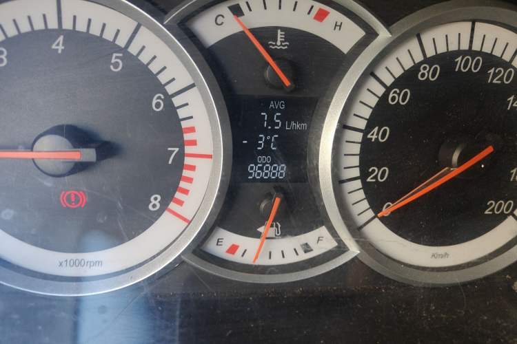 Used Suzuki Liana 2013 Hatchback 1.4L Manual Standard Model A Odometer Close Up