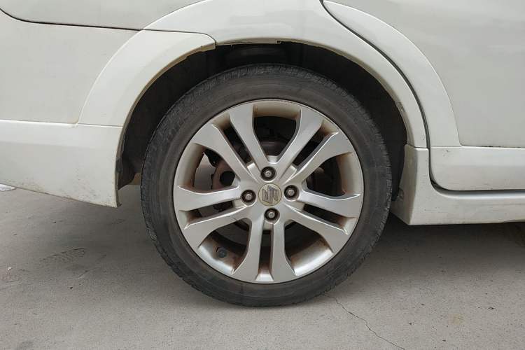 Used Suzuki Liana 2013 Hatchback 1.4L Manual Standard Model 2 Right Rear Wheel Hub