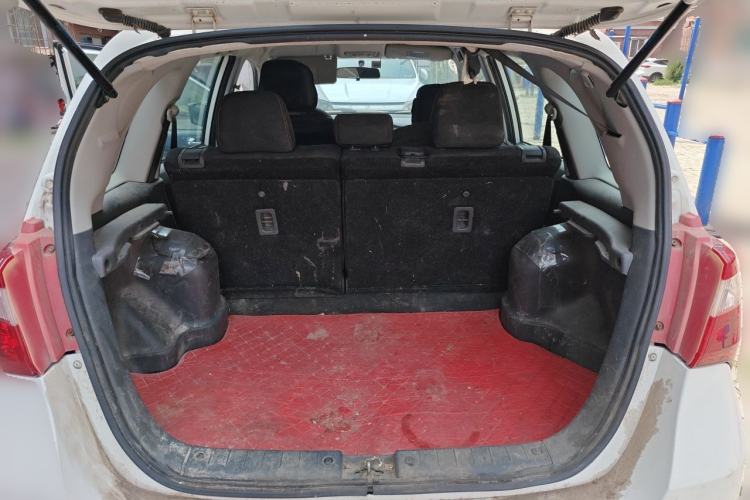 Used Suzuki Liana 2013 Hatchback 1.4L Manual Standard Model A Trunk