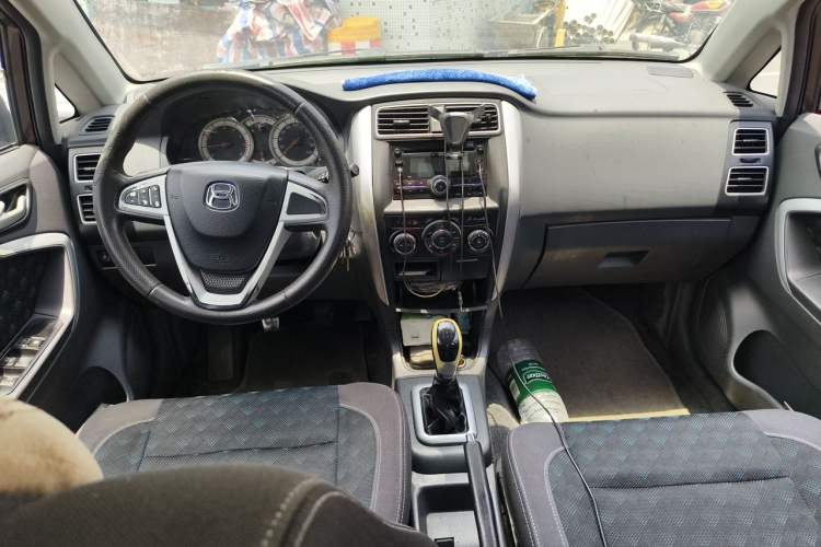 Used Suzuki Liana A6 2014 Sedan 1.4L Manual Enjoyment Model Center Console