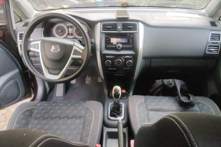 Used Suzuki Liana A6 2014 Hatchback 1.4L Manual Enjoyment Model Center Console