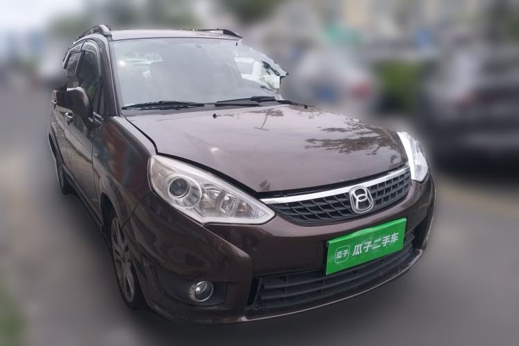 Used Suzuki Liana A6 2014 Hatchback 1.4L Manual Enjoyment Model Front Right 45 Deg