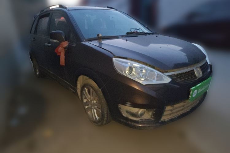 Used Suzuki Liana A6 2014 Hatchback 1.4L Manual Enjoyment Model Front Right 45 Deg