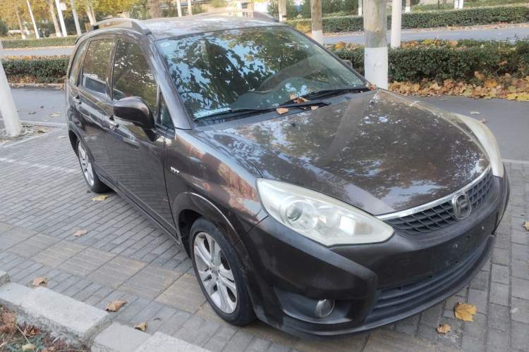 Used Suzuki Liana A6 2014 Hatchback 1.4L Manual Enjoyment Model Front Right 45 Deg