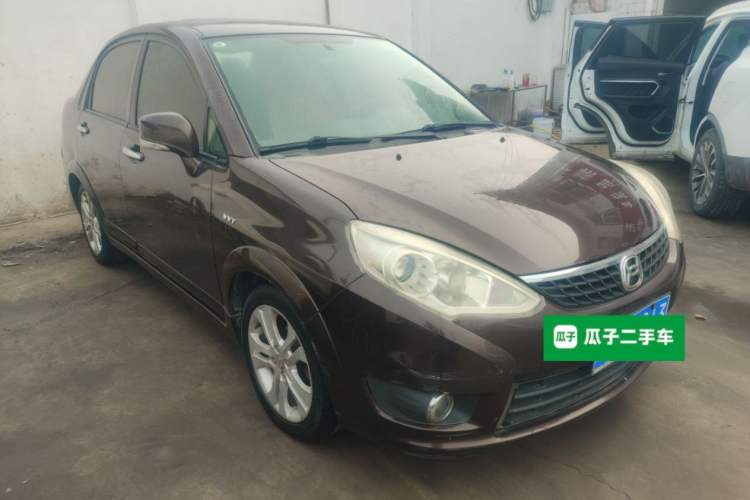 Used Suzuki Liana A6 2014 Sedan 1.4L Manual Dream Edition Front Right 45 Deg