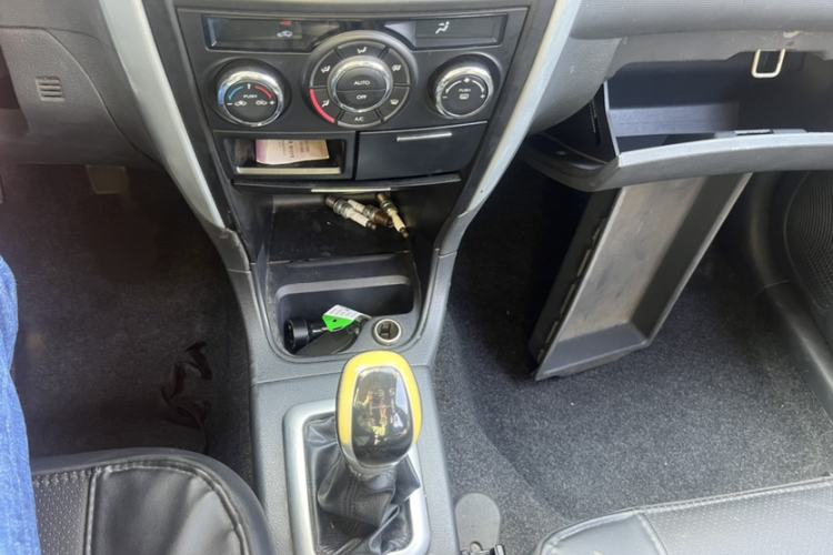 Used Suzuki Liana A6 2014 Sedan 1.4L Manual Dream Edition Gear Lever