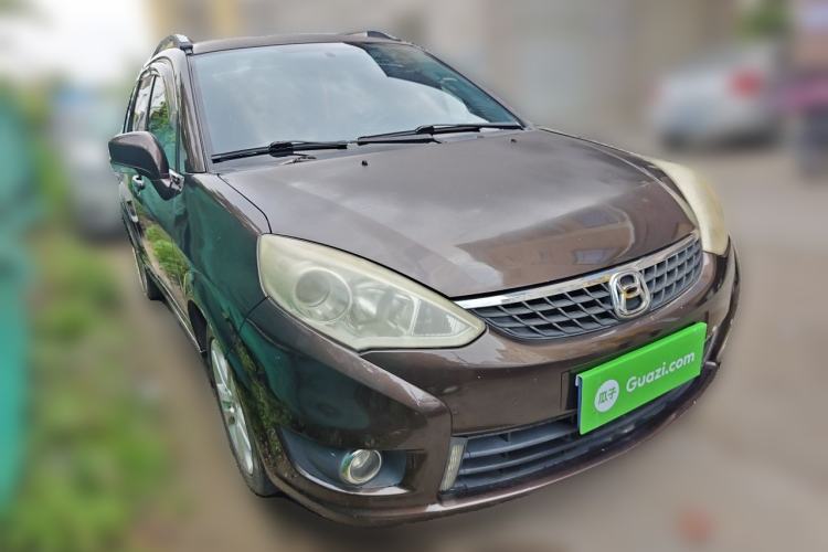 Used Suzuki Liana A6 2014 Hatchback 1.5L Automatic Ideal Model Front Right 45 Deg