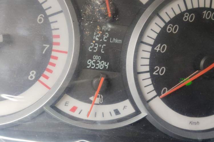 Used Suzuki Liana A6 2014 Sedan 1.4L Manual Dream Edition Odometer Close Up