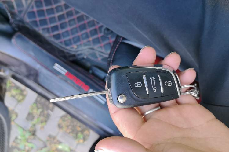 Used Suzuki Liana A6 2014 Hatchback 1.4L Manual Enjoyment Model Vehicle Key