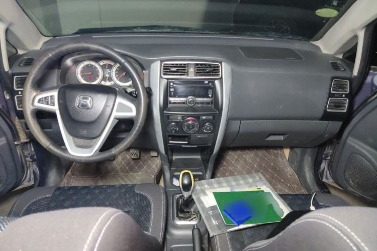 Used Suzuki Liana A6 2014 Sedan 1.4L Manual Enjoyment Model Center Console