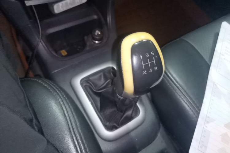 Used Suzuki Liana A6 2014 Hatchback 1.4L Manual Enjoyment Model Gear Lever