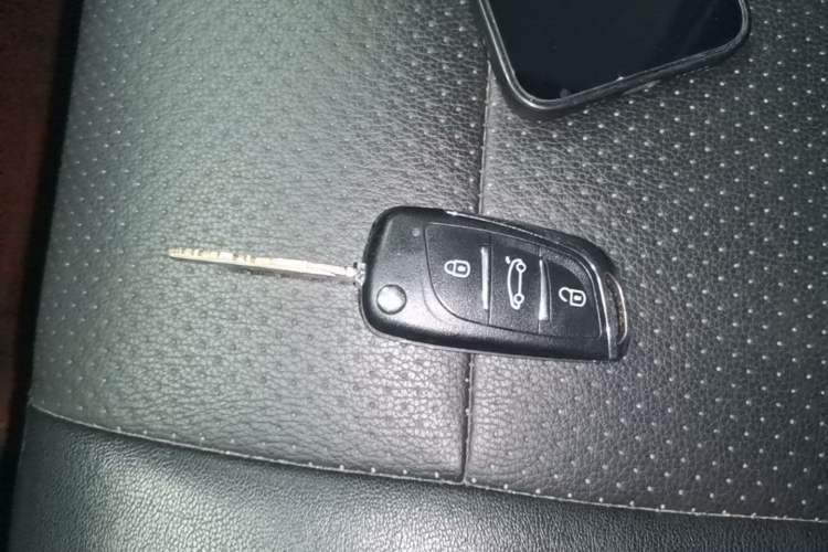 Used Suzuki Liana A6 2014 Hatchback 1.4L Manual Enjoyment Model Vehicle Key