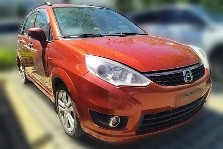 Used Suzuki Liana A6 2014 Hatchback 1.4L Manual Enjoyment Model Front Right 45 Deg
