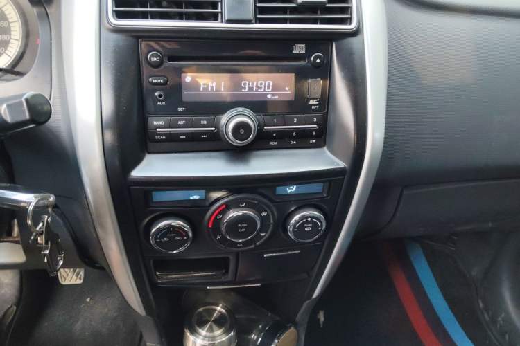 Used Suzuki Liana A6 2014 Hatchback 1.4L Manual Enjoyment Model Audio And AC Panel