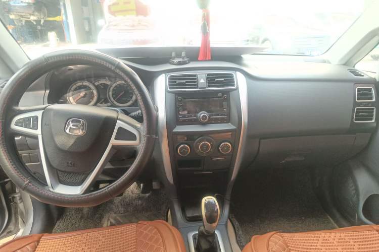 Used Suzuki Liana A6 2014 Hatchback 1.4L Manual Enjoyment Model Audio And AC Panel