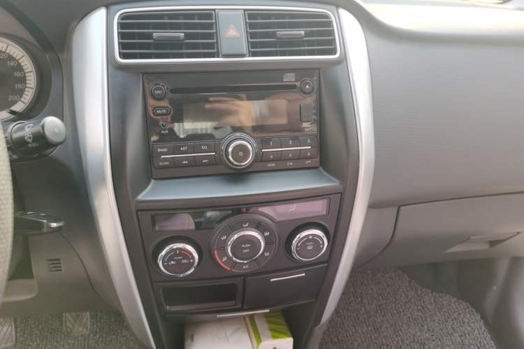 Used Suzuki Liana A6 2014 Sedan 1.4L Manual Enjoyment Model Audio And AC Panel