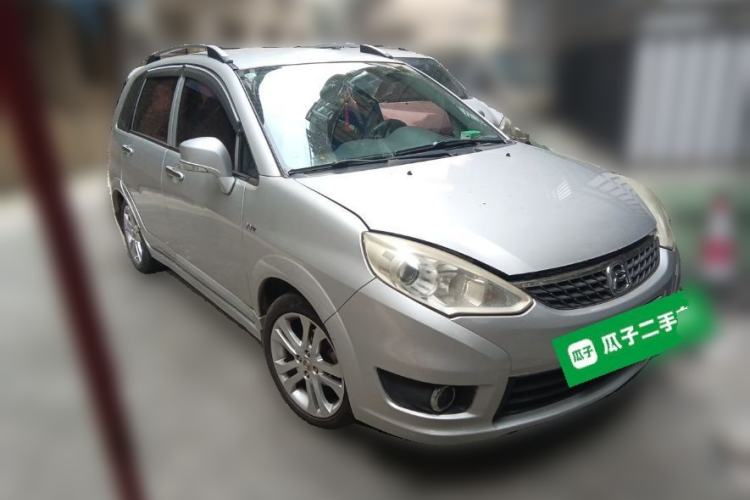 Used Suzuki Liana A6 2014 Hatchback 1.4L Manual Enjoyment Model Front Right 45 Deg