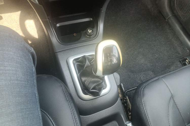 Used Suzuki Liana A6 2014 Hatchback 1.4L Manual Enjoyment Model Gear Lever