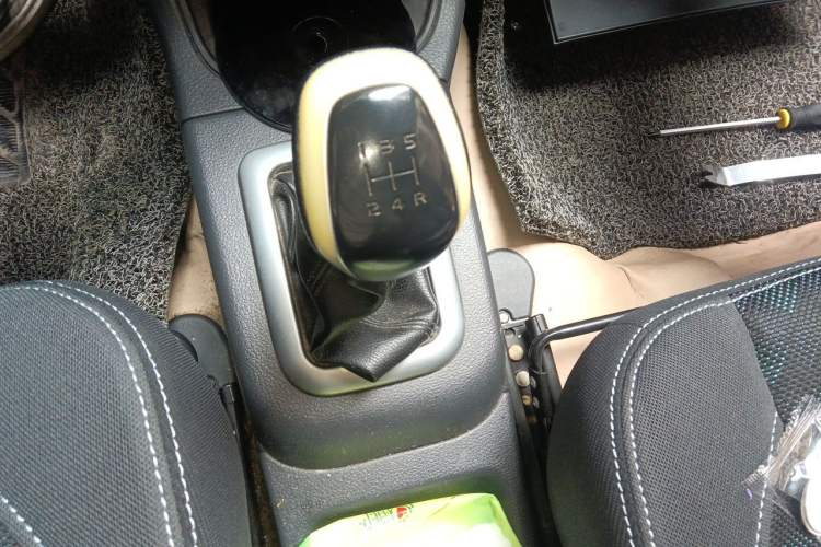 Used Suzuki Liana A6 2014 Hatchback 1.4L Manual Enjoyment Model Gear Lever