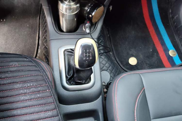 Used Suzuki Liana A6 2014 Hatchback 1.4L Manual Enjoyment Model Gear Lever