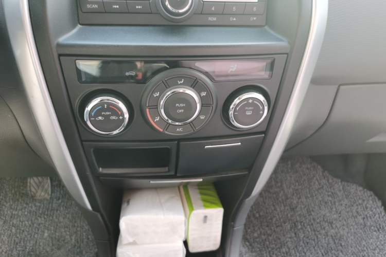 Used Suzuki Liana A6 2014 Sedan 1.4L Manual Enjoyment Model Gear Lever