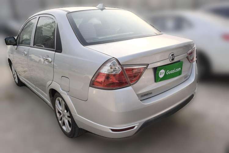 Used Suzuki Liana A6 2014 Sedan 1.4L Manual Enjoyment Model Rear Left 45 Deg
